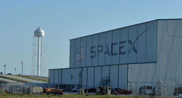  SpaceX一枚火箭残骸将撞上月球 猎鹰9号预计在今年3月发生
